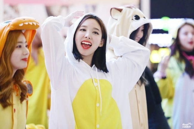 토끼 그 자체인 확신의 토끼상 트와이스 나연 | 인스티즈