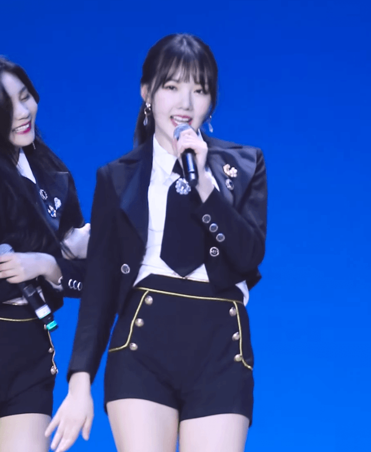 나른한 오후의 은근히 섹시한 여자친구 예린이.gif | 인스티즈