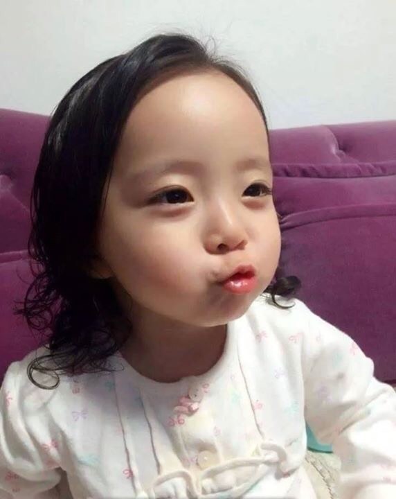 태어날 때부터 미모 만렙이던 아기 | 인스티즈