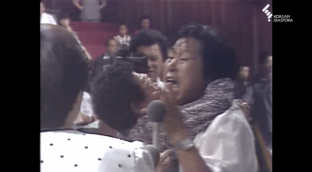 30여년만에 누나를 찾은 동생의 기쁨.gif | 인스티즈