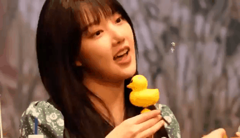 이상한거 먹는 여자친구 예린이.gif | 인스티즈