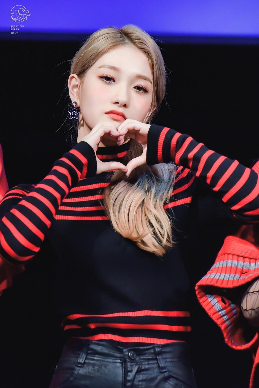 데뷔 300일기념 프로미스나인 이서연 | 인스티즈