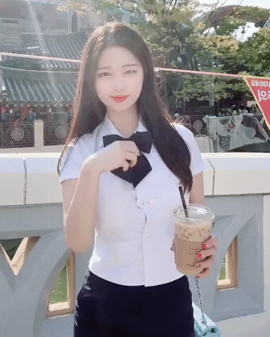 교복입은 아나운서.gif | 인스티즈