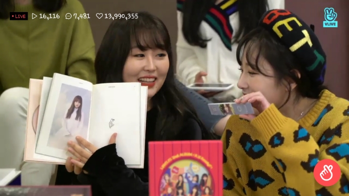 러블리즈 데뷔 4주년으로 V앱이 끝나서 캡쳐짤 | 인스티즈