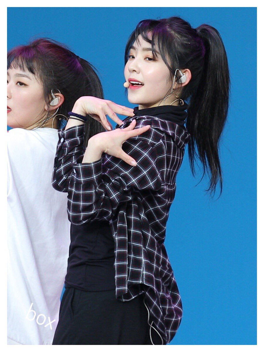 취향저격인 레드벨벳 아이린 목폴라 입었을때.jpg | 인스티즈