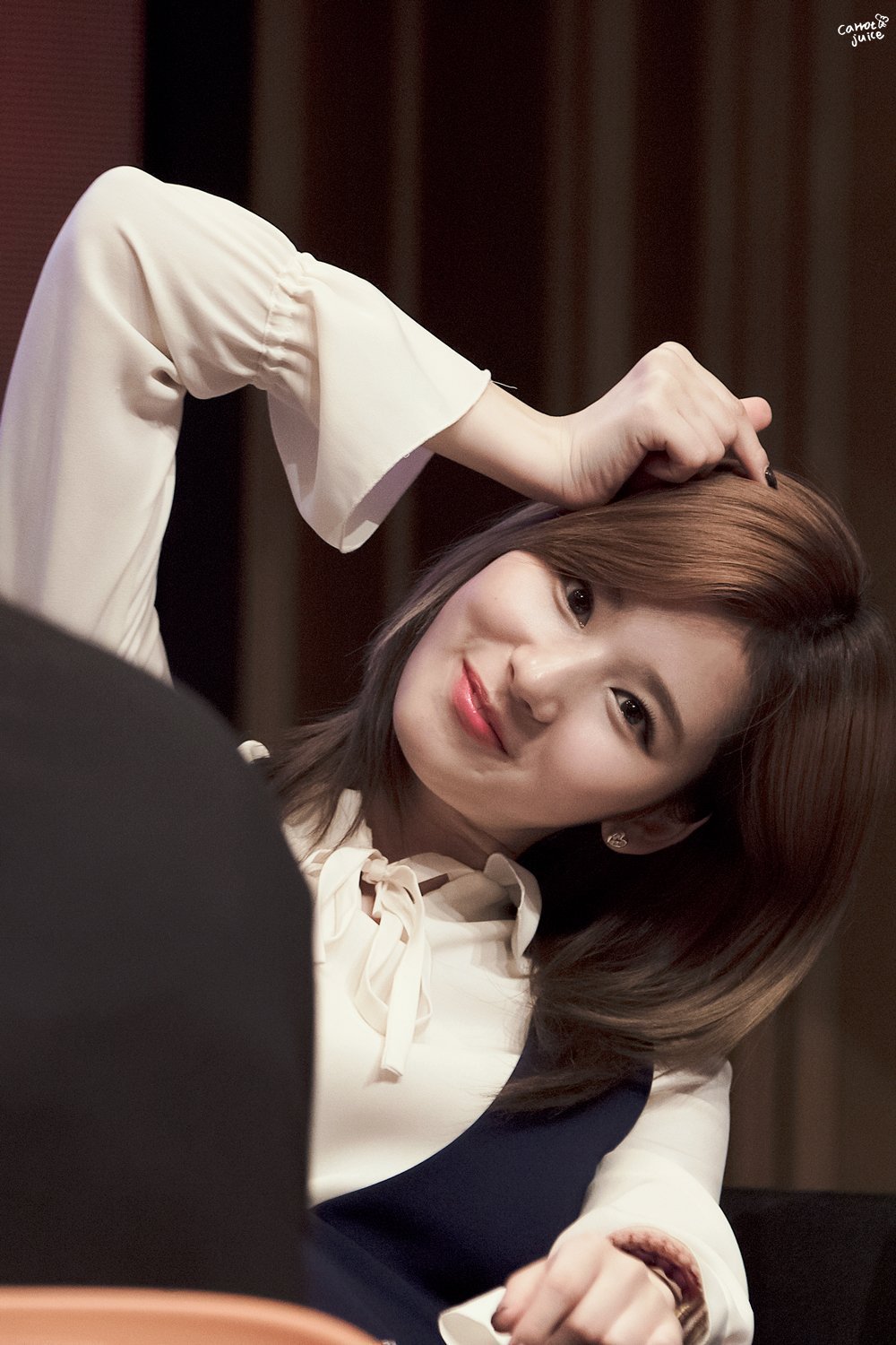 오늘이 생일인 트와이스 사나.jpgif | 인스티즈
