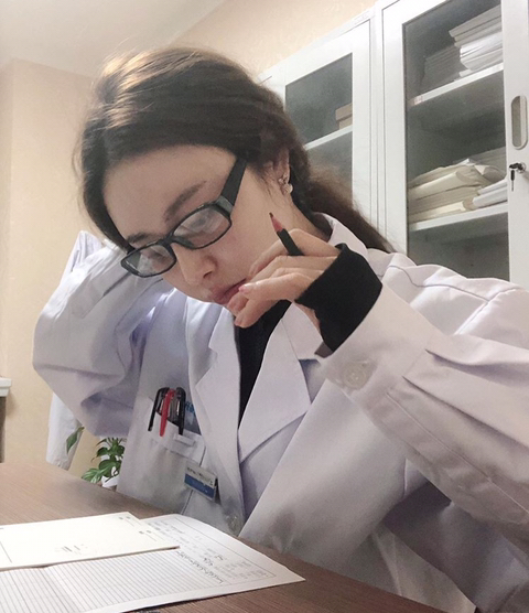 중국 여의사 반전 몸매 ㄷㄷㄷ | 인스티즈