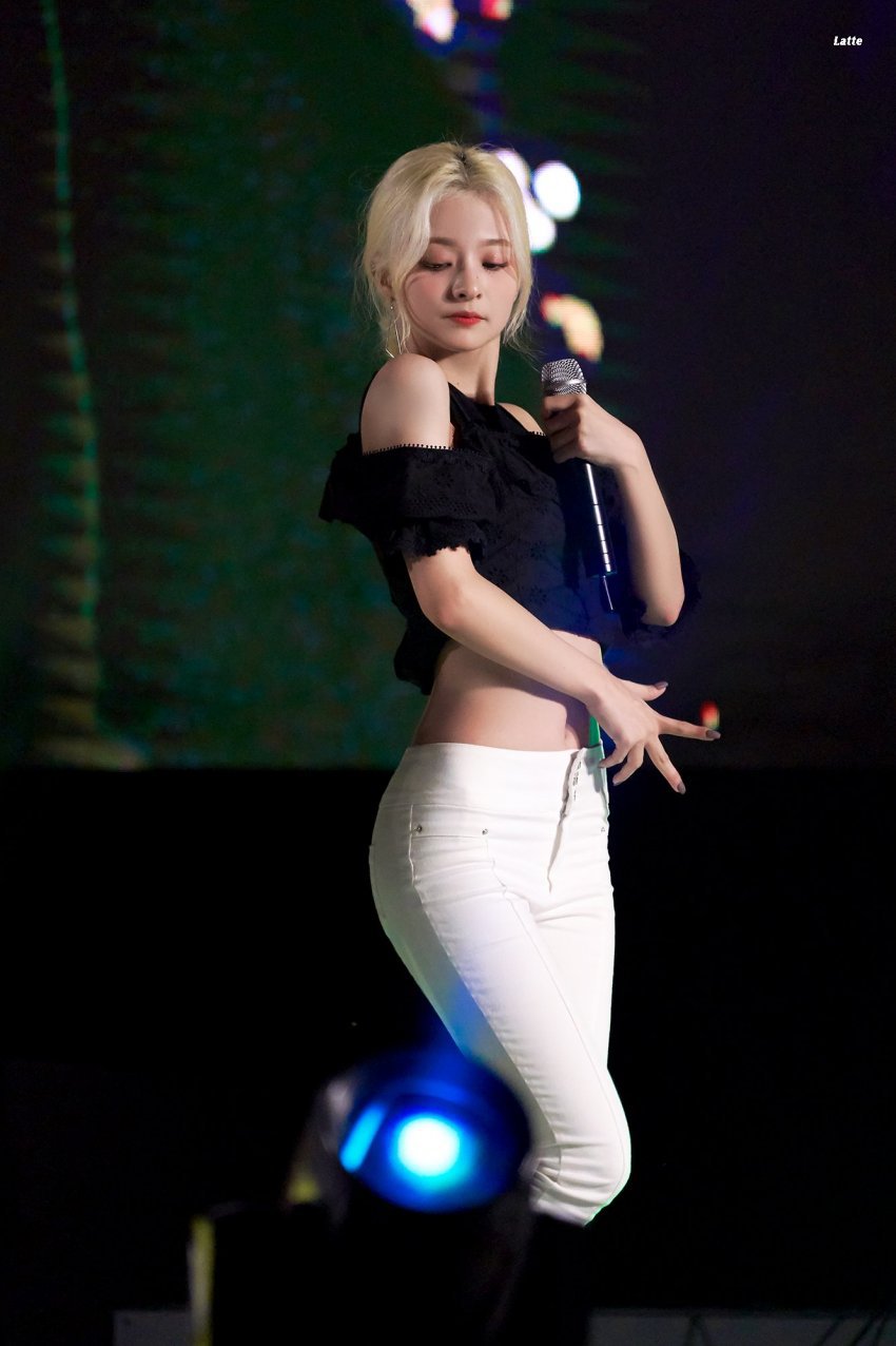 창원틴틴페스티벌 레전드 찍은 이나경 | 인스티즈