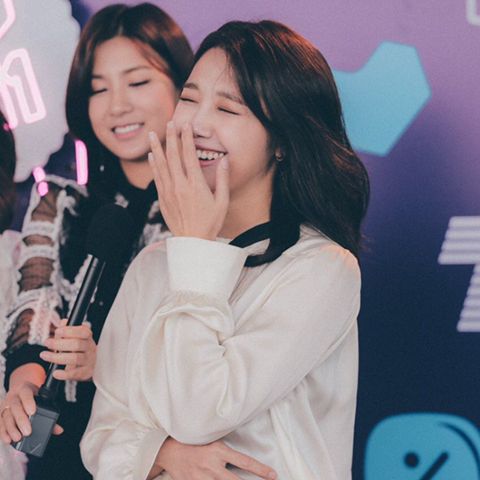 오늘 자 말레이시아에서 에이핑크 정은지.jpg | 인스티즈