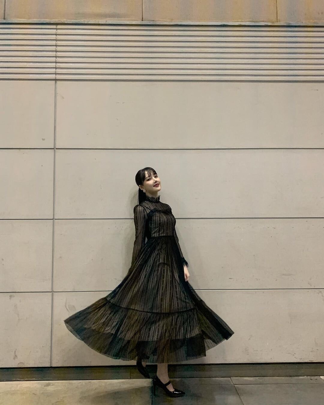 앞구르기 하고 보니까 은근히 미인인 듯한 여자친구 예린이.jpgif | 인스티즈