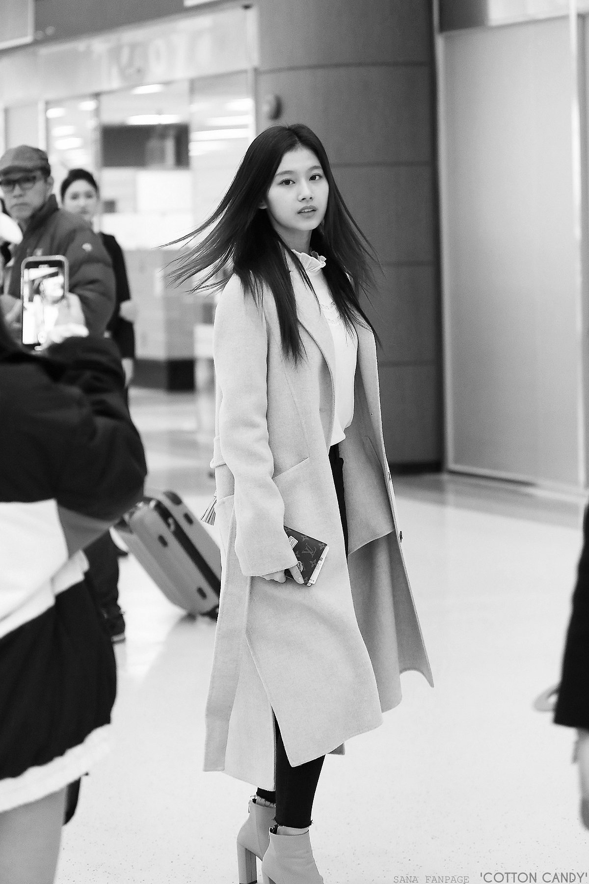 오늘 생일을 맞은 트와이스 사나.jpg | 인스티즈