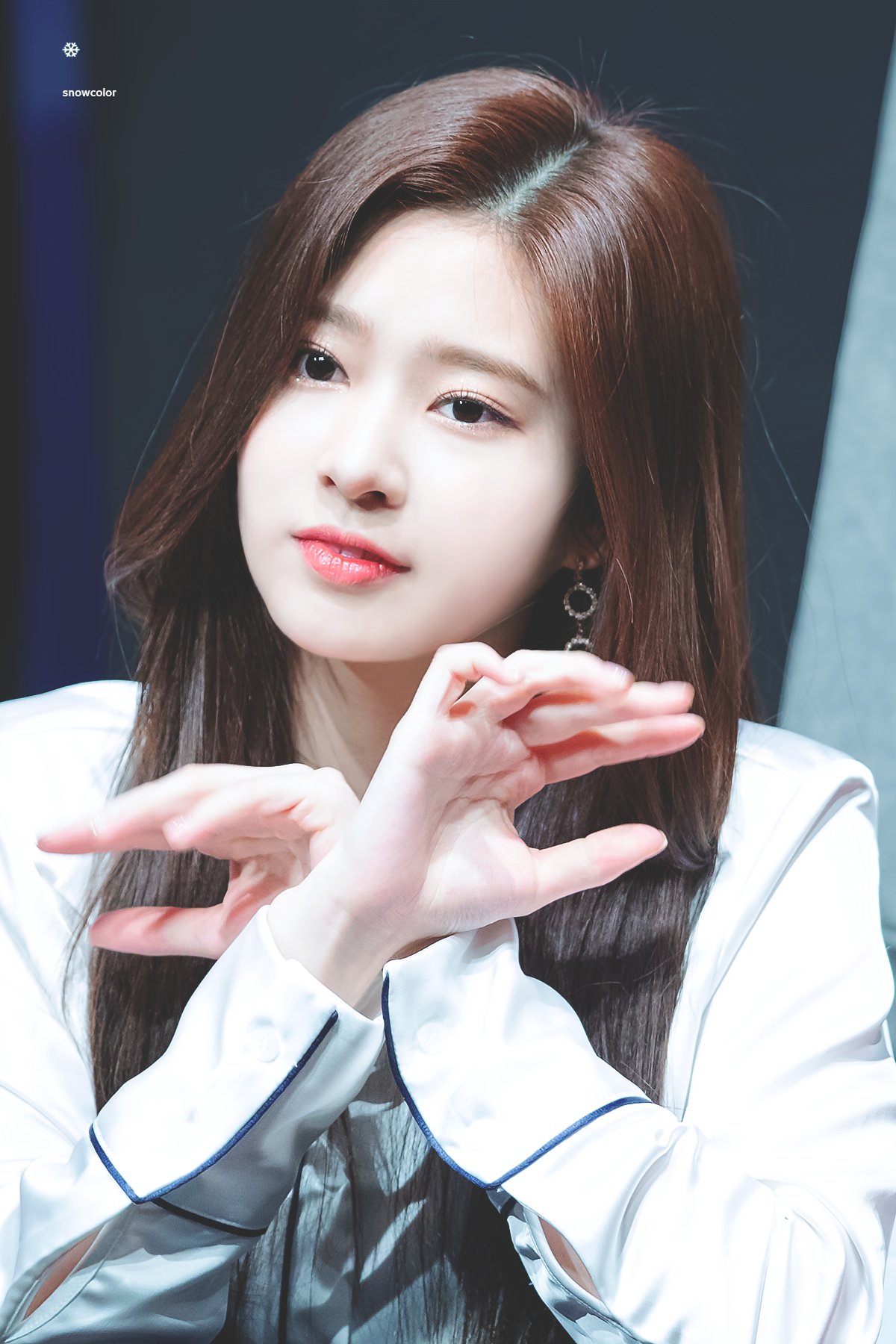 항상 어딘가 억울하고 애잔한 아이즈원 민주.jpg | 인스티즈