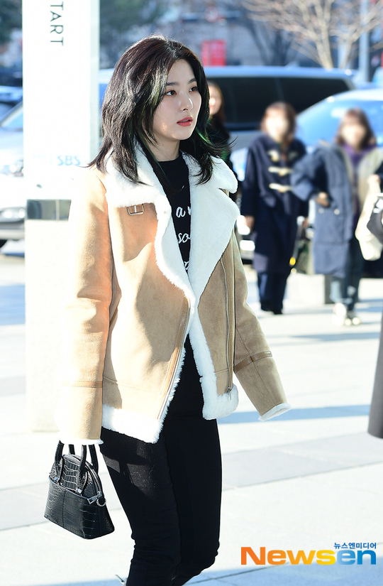 컬투쇼 출근하는 레드벨벳 슬기 웬디.jpg | 인스티즈