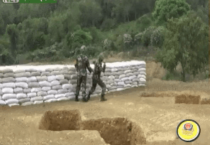 훈련소 교관들이 식겁하는 순간.gif | 인스티즈