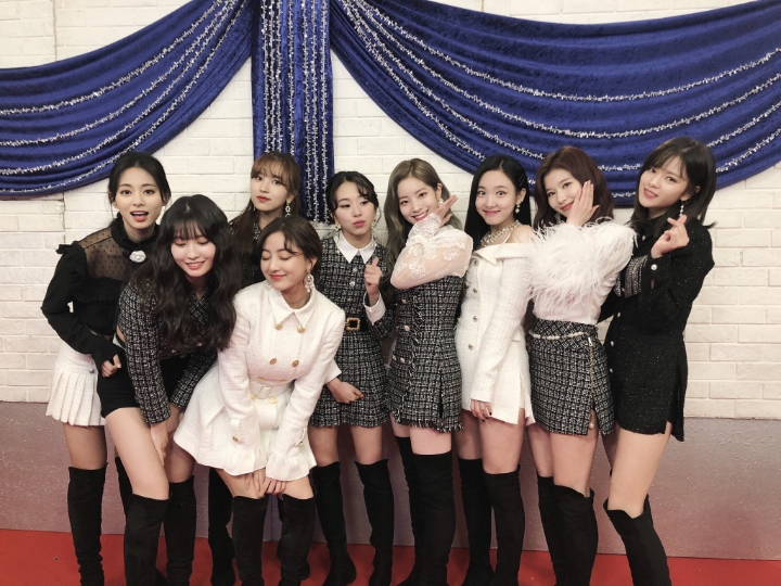 일본에서 트와이스 단체샷 | 인스티즈
