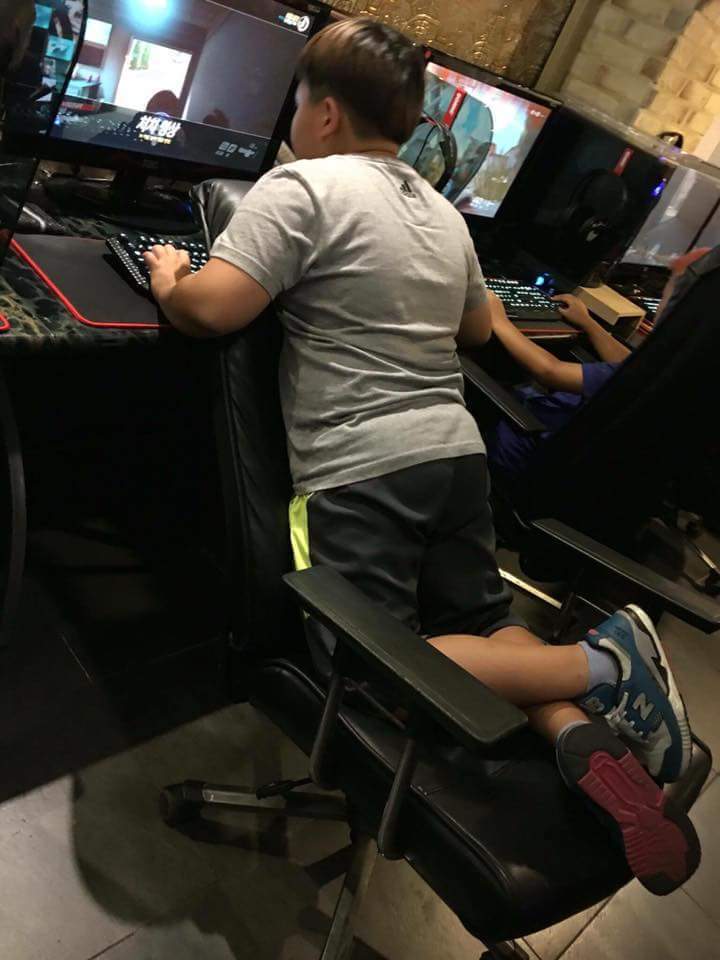 피씨방 의자가 고장나는 이유 | 인스티즈