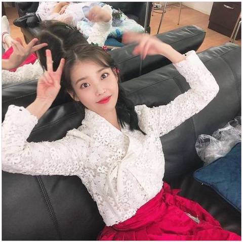 한복 입은 아이유 | 인스티즈