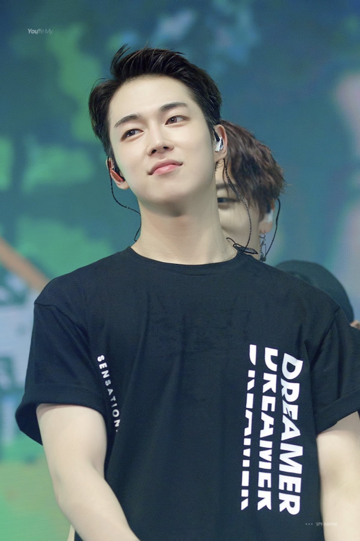 고독방에서 팬들한테 기프티콘 쏘는 아이돌 | 인스티즈