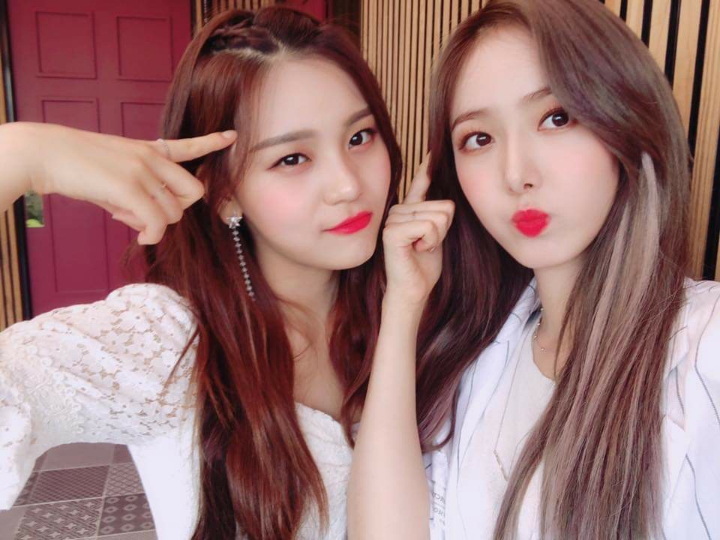 여자친구 페이스북(신비,엄지) | 인스티즈