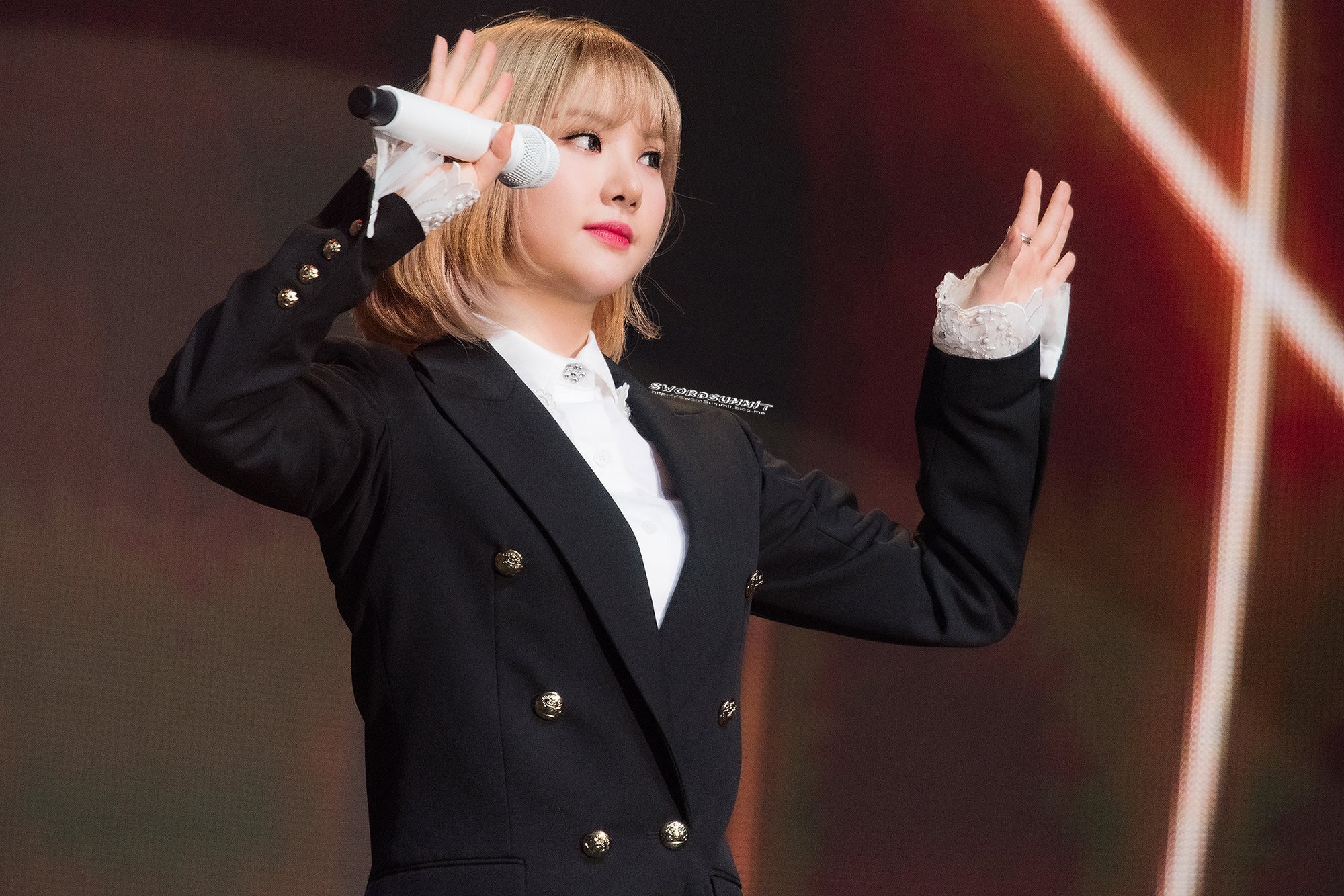 은근히 깜찍이인 듯한 여자친구 은하.jpgif | 인스티즈