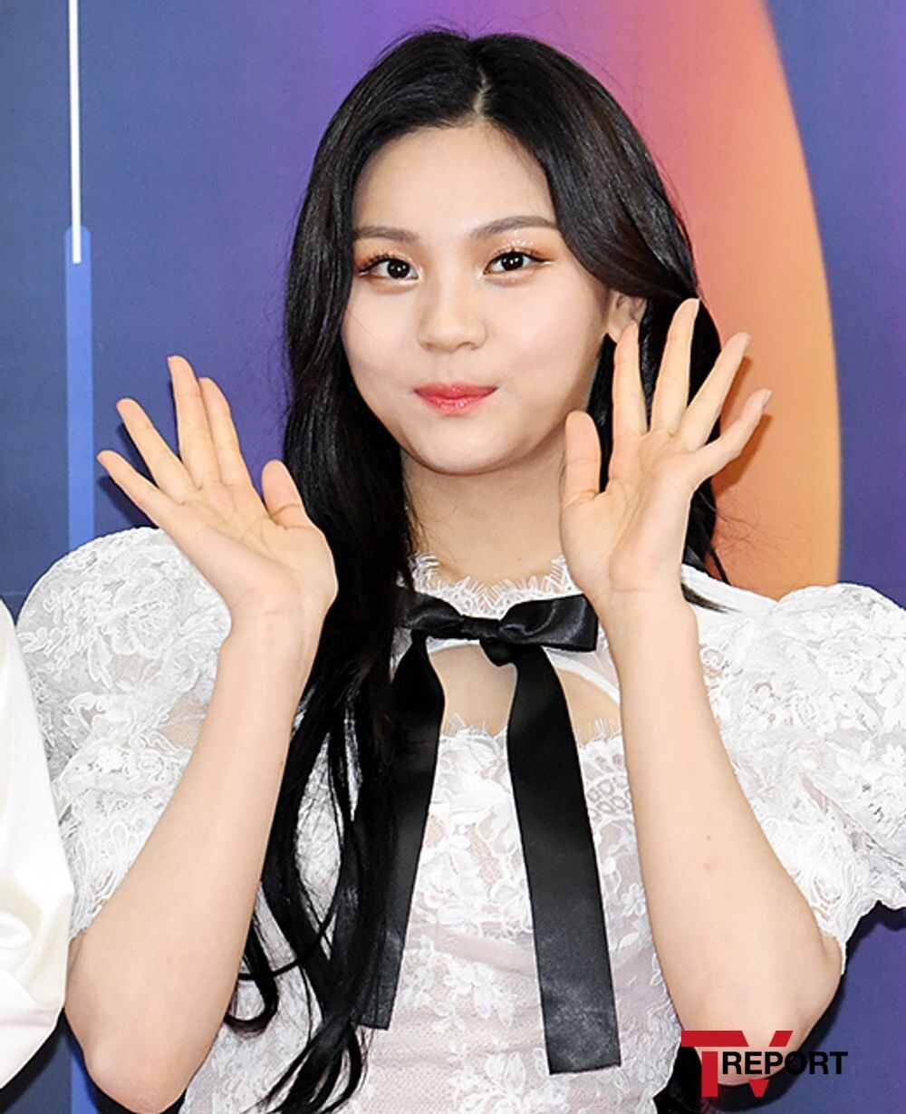 여자친구 sbs 가요대전 레드카펫.jpg | 인스티즈