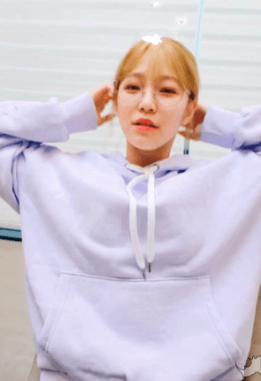 오늘자 V앱 프로미스나인 막내 백지헌.GIF | 인스티즈