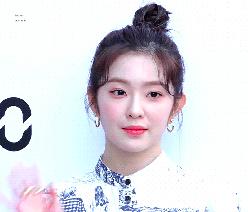 행사장에서 완전 귀여운 똥머리한 레드벨벳 아이린.jpgif | 인스티즈