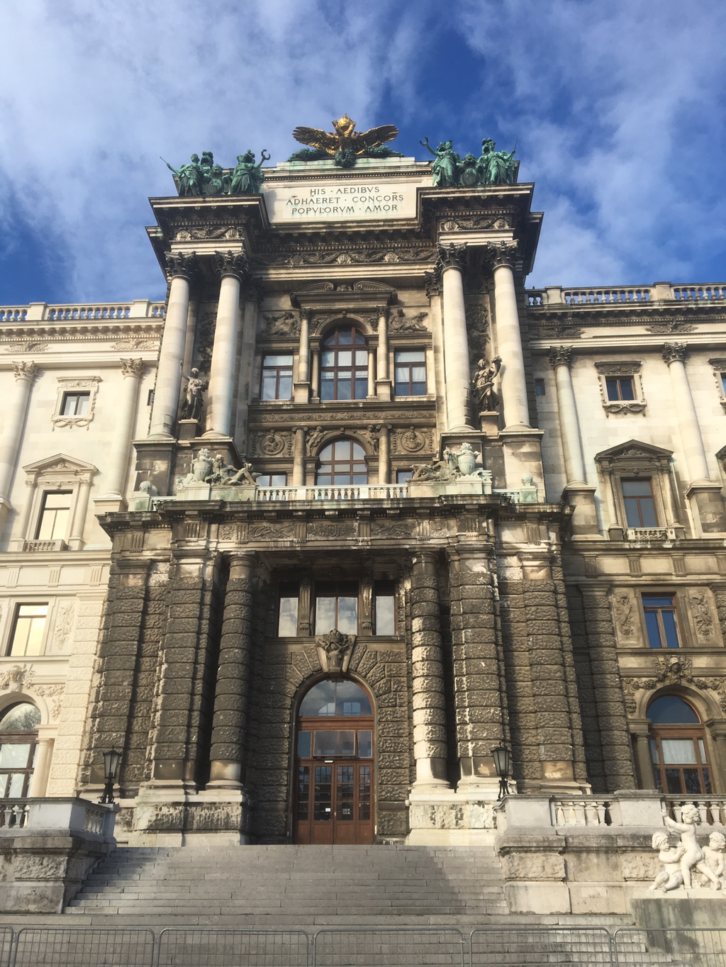 Albertina Museums,Wien feat.나연이 등장!!! | 인스티즈