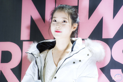 뉴발란스 토크콘서트 포니테일 아이유.jpg | 인스티즈