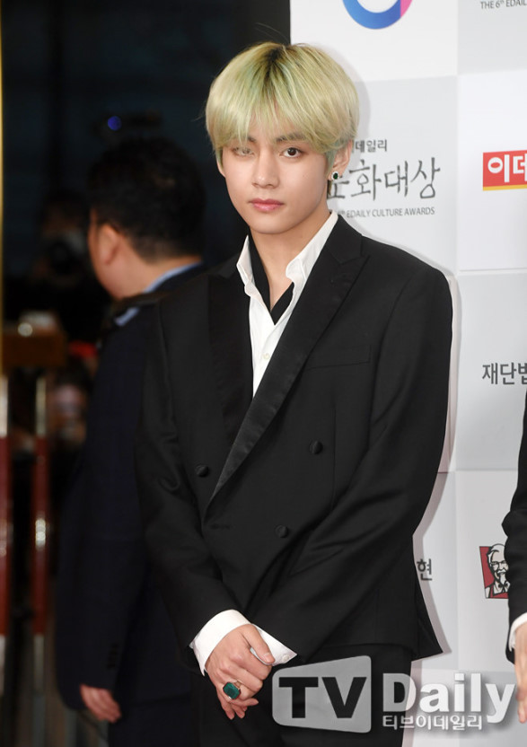 방탄소년단 뷔 무보정 기사사진 클라스 ㄷㄷㄷㄷ | 인스티즈