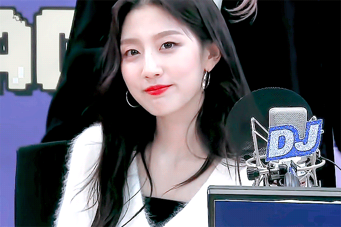 [러블리즈] 아이패드 살까 하는 생각이 들어서 예인이 | 인스티즈