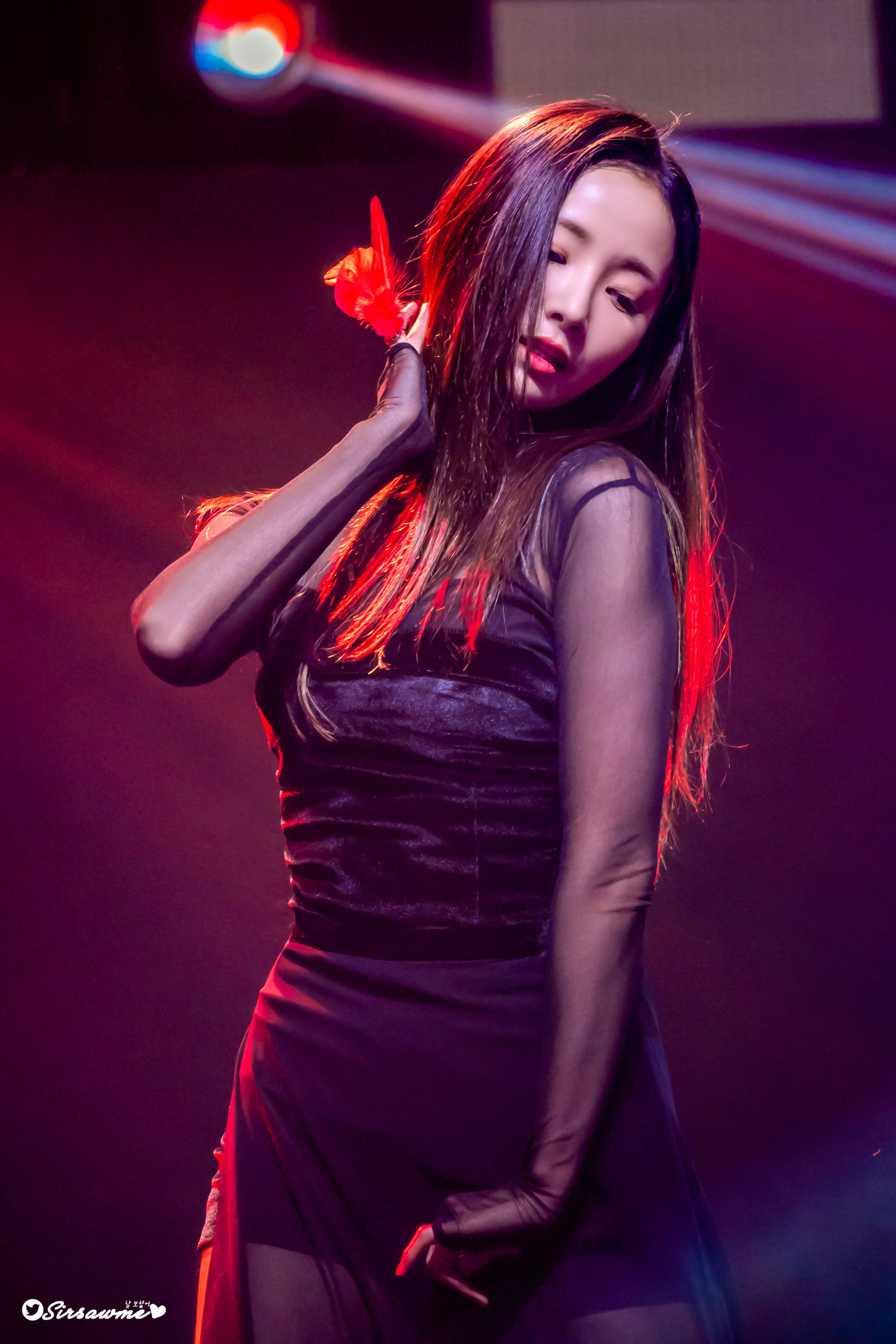 2019년 첫 모모랜드 연우.jpgif | 인스티즈