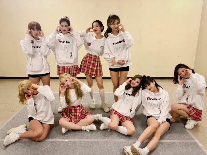 오늘자 나고야 콘서트를 마친 트와이스 멤버들.jpg | 인스티즈