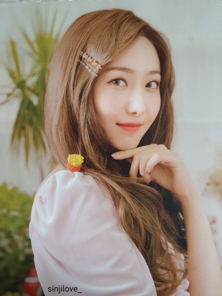 야심한 시간에 보니까 은근히 미인인 듯한 여자친구 신비.jpgif | 인스티즈