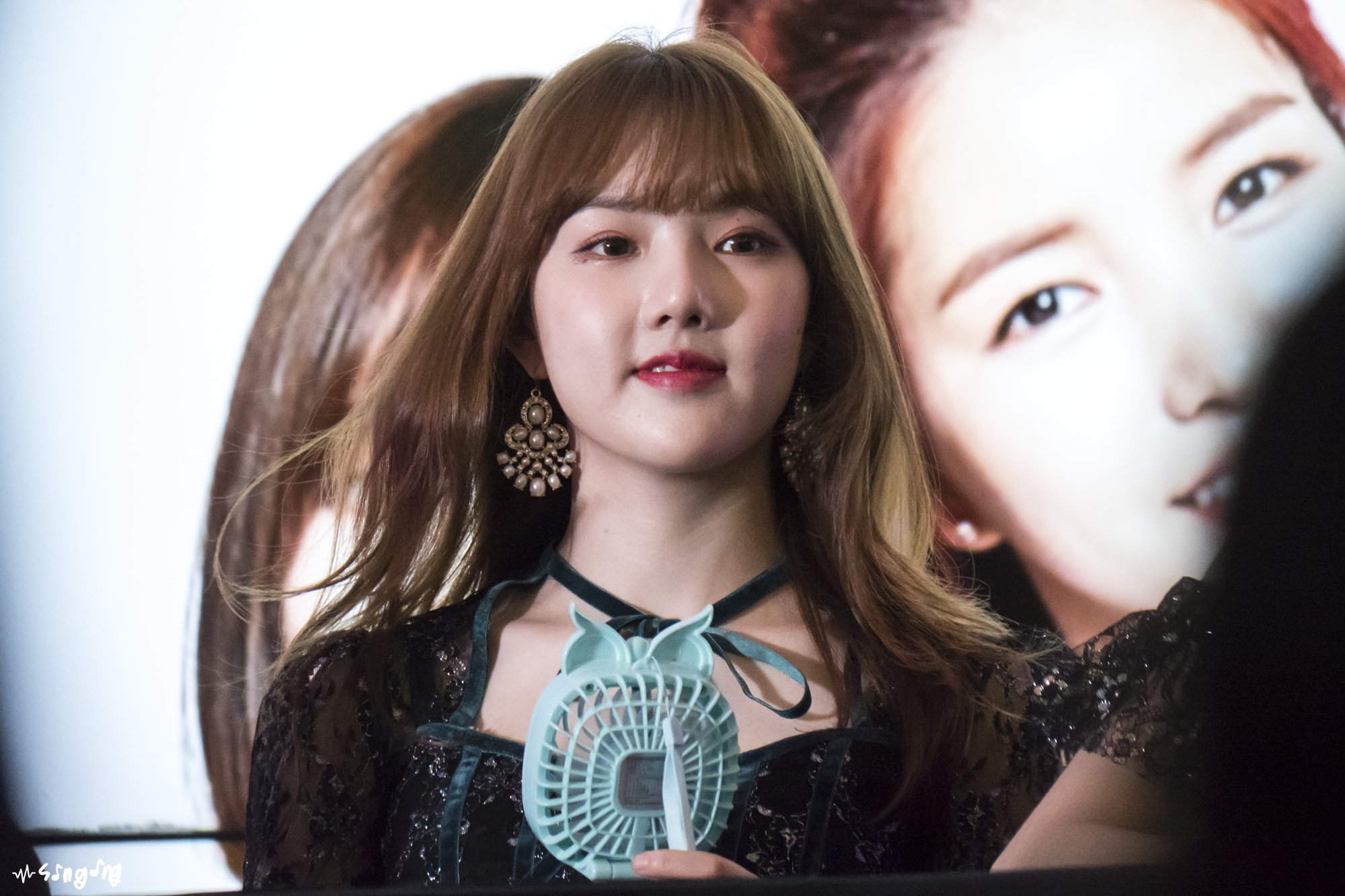 주말 아침을 여는 여자친구 예린이.jpgif | 인스티즈