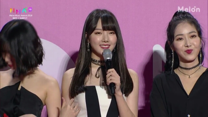 181201 MMA 레드카펏 여자친구.jpg | 인스티즈