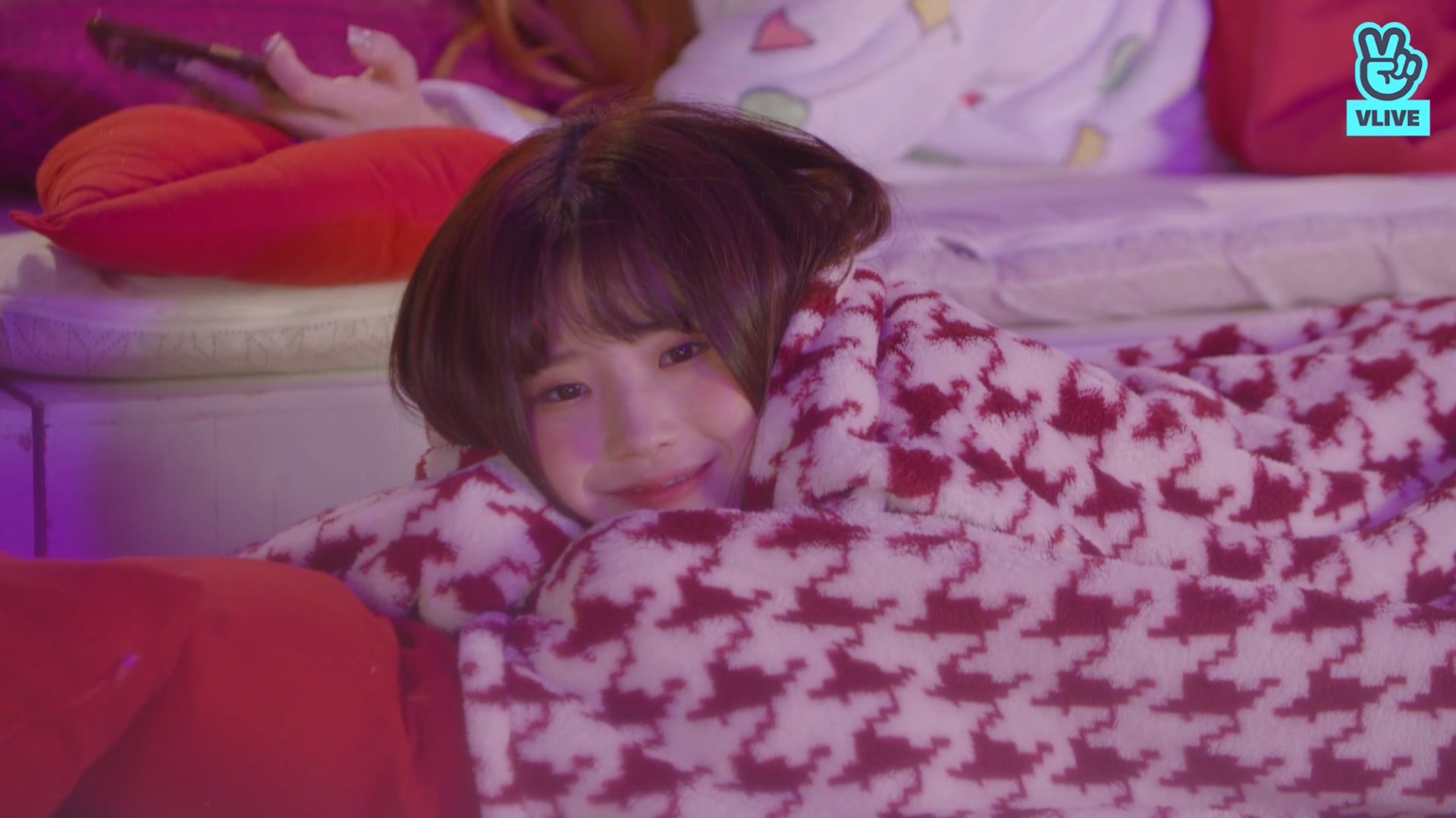 데뷔 300일기념 프로미스나인 송하영 | 인스티즈