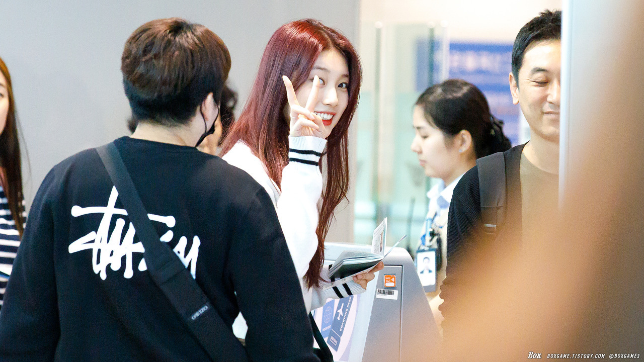 어제 인천공항 포니테일 수지.jpg | 인스티즈