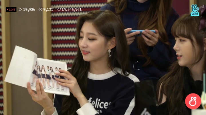 러블리즈 데뷔 4주년으로 V앱이 끝나서 캡쳐짤 | 인스티즈