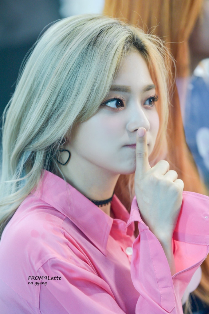 곧 스무살이 되는 이나경.jpgif | 인스티즈