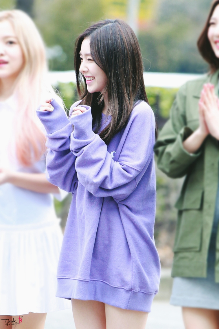 [레드벨벳] 자고 일어나니 땀으로 흠뻑 젖어서 95일차 1일1아이린💖 | 인스티즈