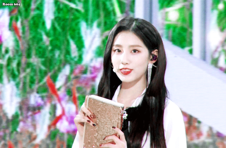 [러블리즈] 아이패드 살까 하는 생각이 들어서 예인이 | 인스티즈