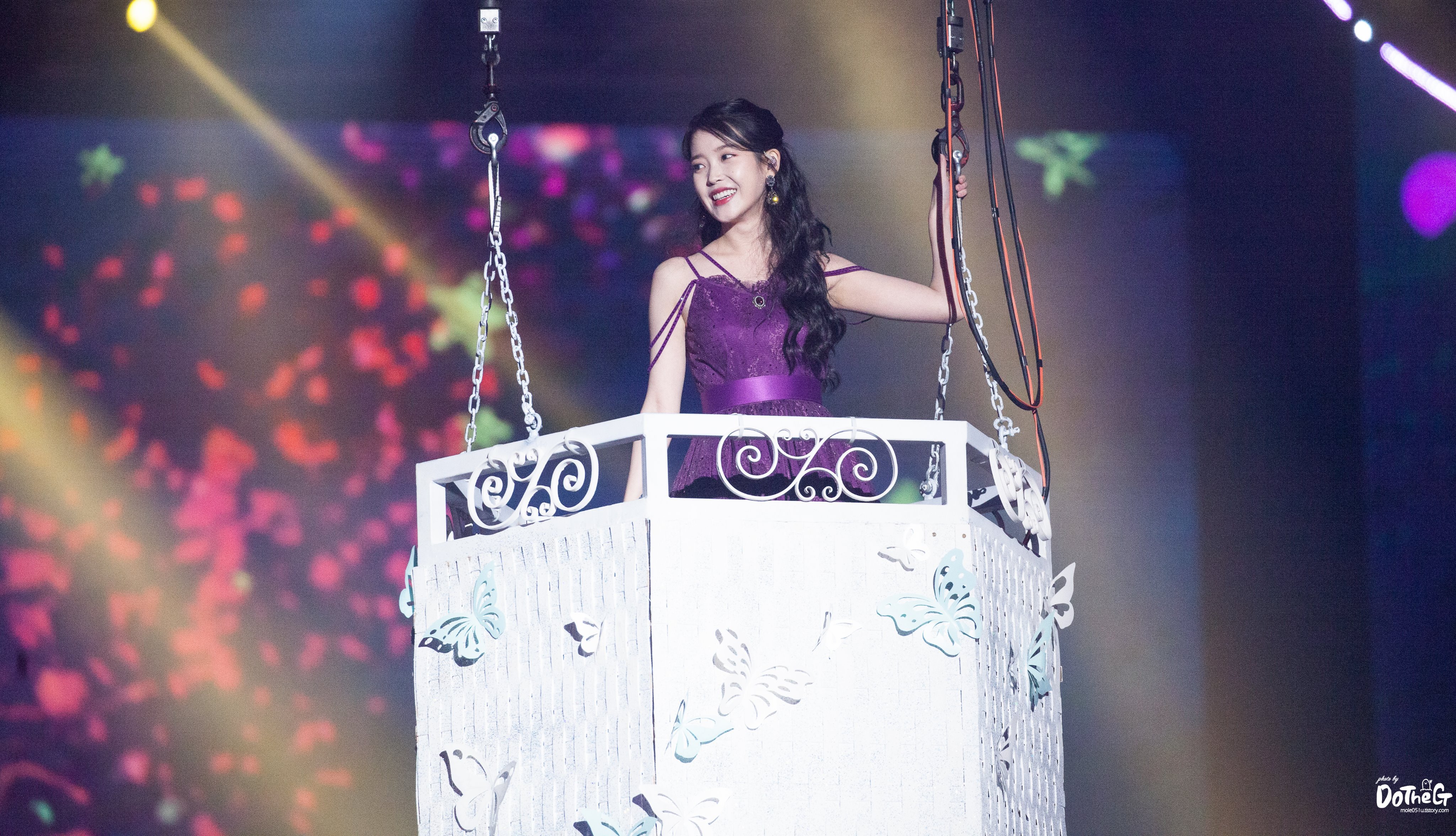 아이유 10주년 콘서트 in 서울.jpg | 인스티즈