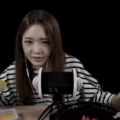 프로미스나인 지선이의 ASMR 분식이팅사운드.GIF | 인스티즈