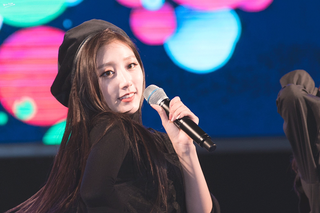 [러블리즈] 오늘 생일파티에 갈 예정이라 예인이 | 인스티즈