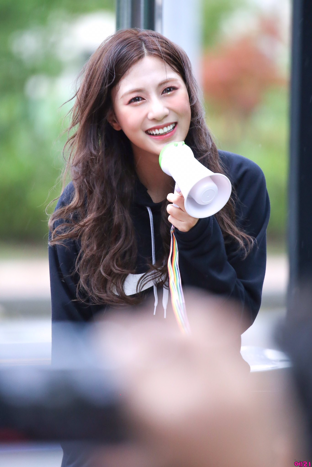 [에이핑크] 오늘은 기타 줄 교체 할 예정이라서 하영이 | 인스티즈