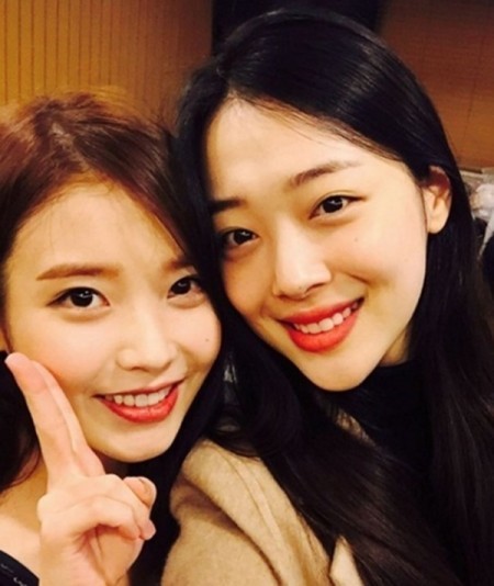 아이유가 설리를 생각하며 만들었다는 노래 | 인스티즈