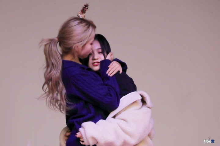 막내 자랑하는 여자친구 소원 | 인스티즈