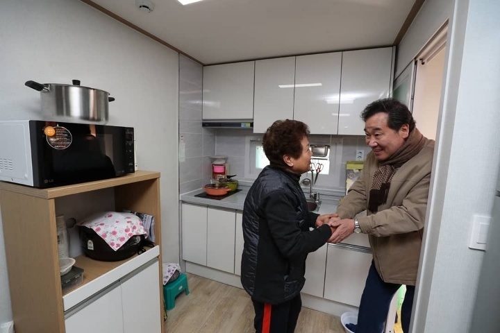 오늘자 이낙연 총리 | 인스티즈