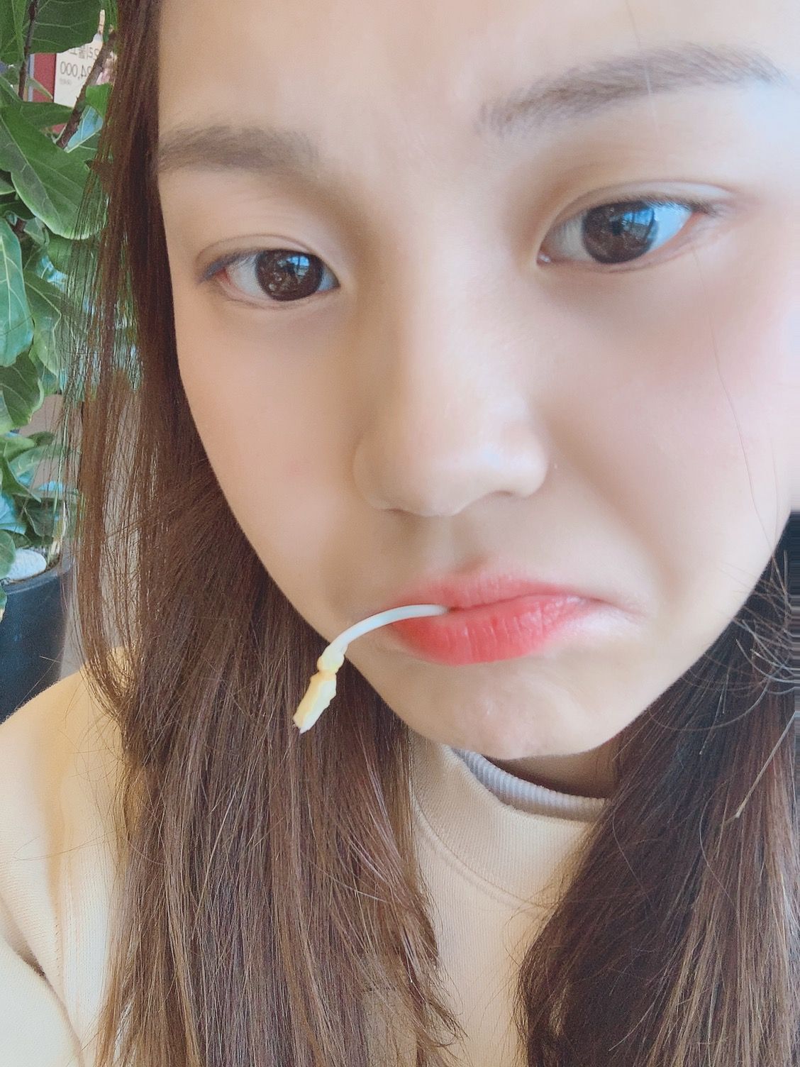 몸에 좋은거 먹는 여자친구 엄지.jpg | 인스티즈